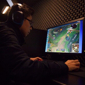 a student pc gamer plays league of legends during a pc gaming competion hosted by the boston university pc gaming club
