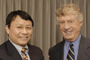 Hugo Shong (COM87, GRS90) presented COMs first annual Hugo Shong Lifetime Journalism Achievement Award to Ted Koppel at a dinner reception on November 19. Koppel, a 40-year veteran at ABC News and longtime anchor of Nightline, answered questions from students and faculty earlier that afternoon. Established this year by Shong, the award will be given annually to a print or broadcast journalist whose body of work exemplifies the highest quality of reporting and analysis. The award carries a $35,000 prize. Photo by Kalman Zabarsky