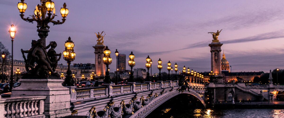 Photo of bridge in Paris