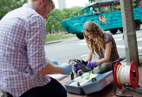 Studying the ocean from the middle of Boston: Tim Maguire (GRS’18) and Juliahna Green (CAS’18) collected groundwater samples over the summer.