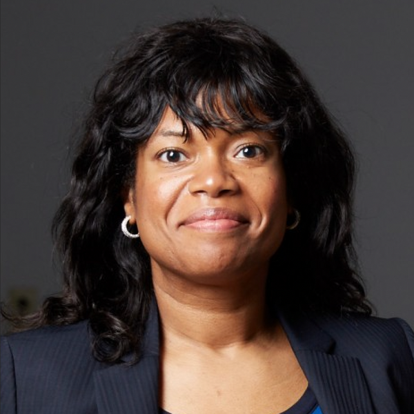 Simone Gill Headshot