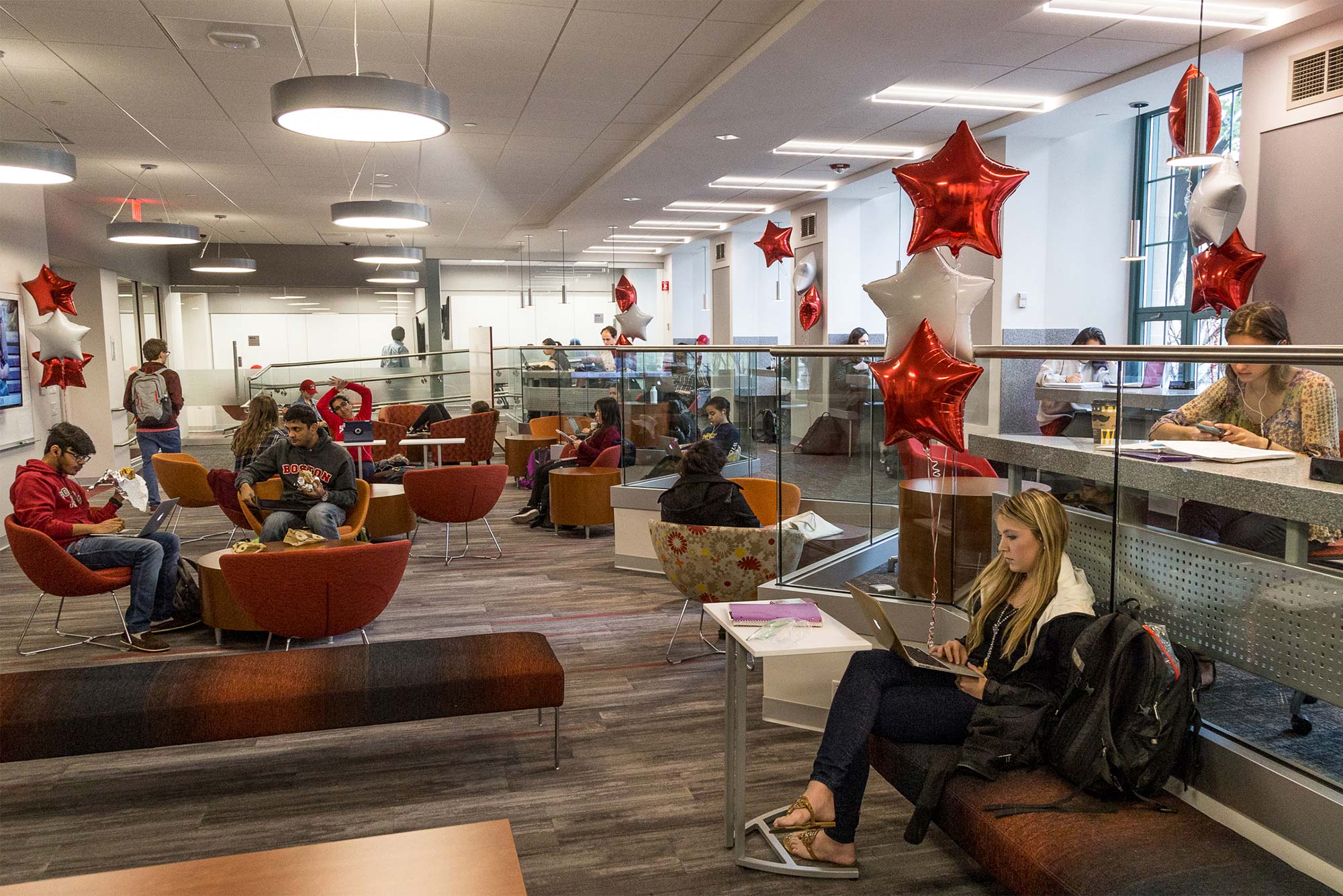 Interior view of the CAS Think Tank study lounge at the Boston University College of Arts & Sciences.