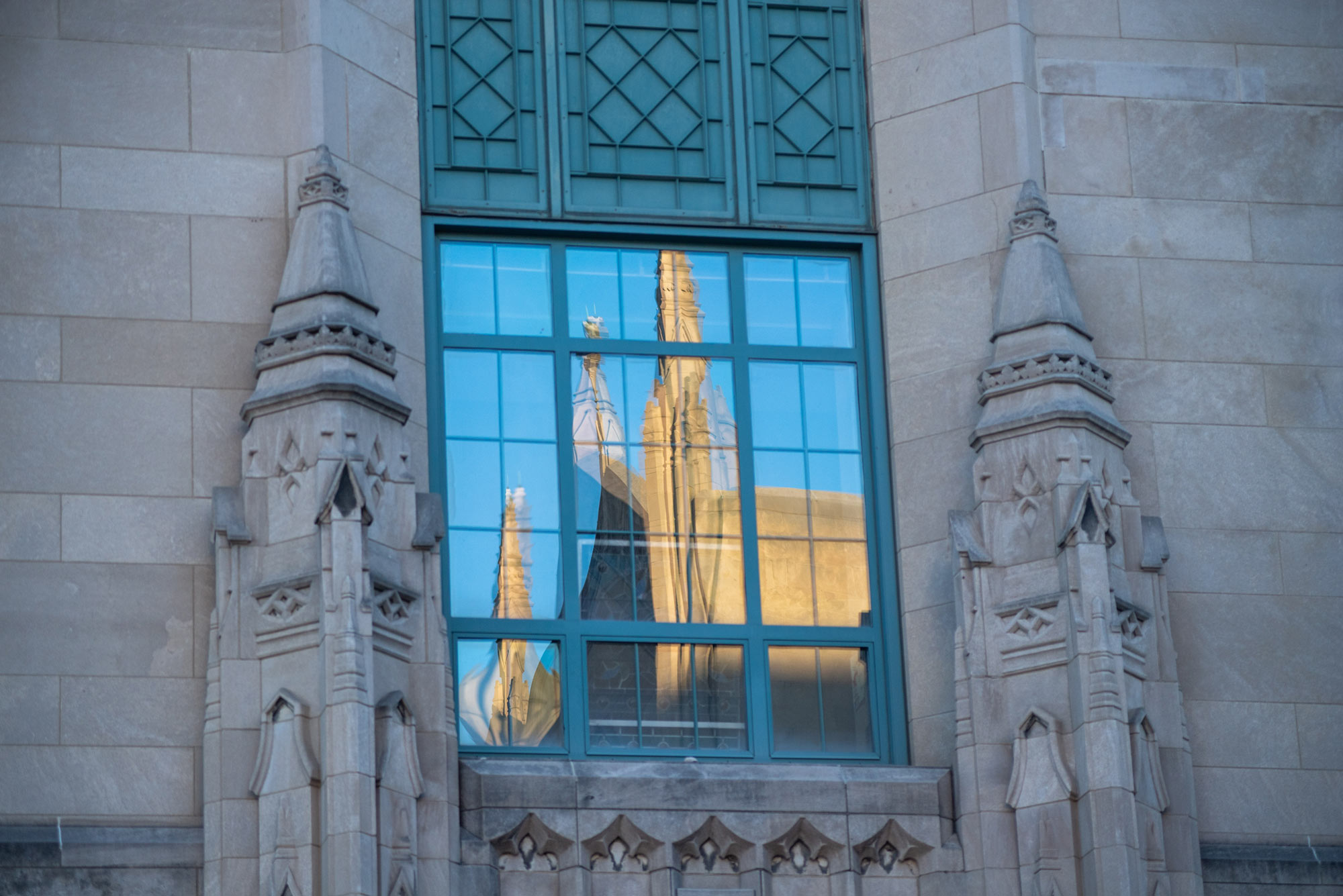 A photo of the College of Arts and Sciences building at Boston University