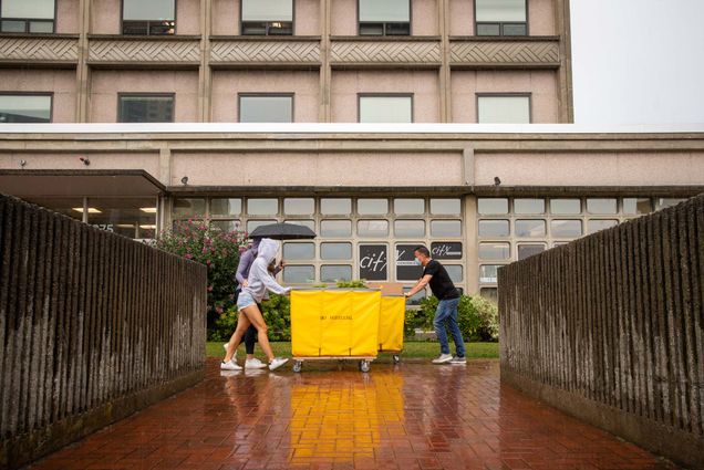 20-1388-WESTMOVE-178 - The two week long move-in continues on West Campus August 27, despite the rain. Classes start September 2.