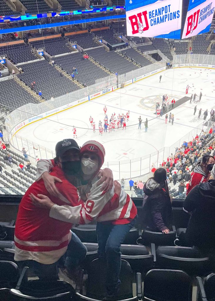 BU Dog Pound, hockey fans disengaged with virtual sporting events – The  Daily Free Press