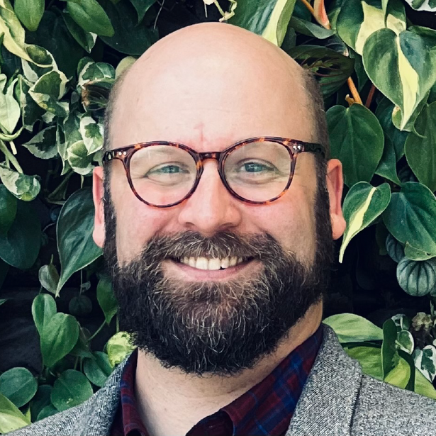 Headshot of Ethan Bren