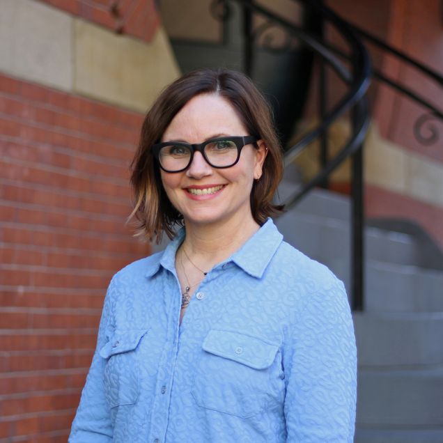 Headshot of Julia Lanham