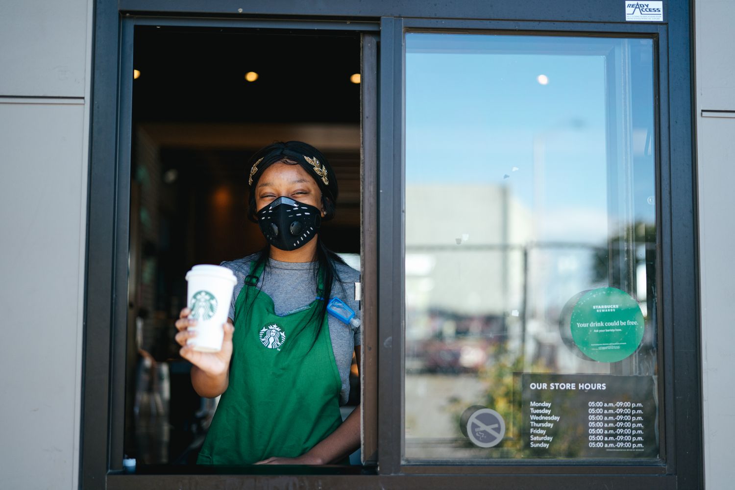 Students Collaborate with Starbucks to Track COVID Policy Changes SPH