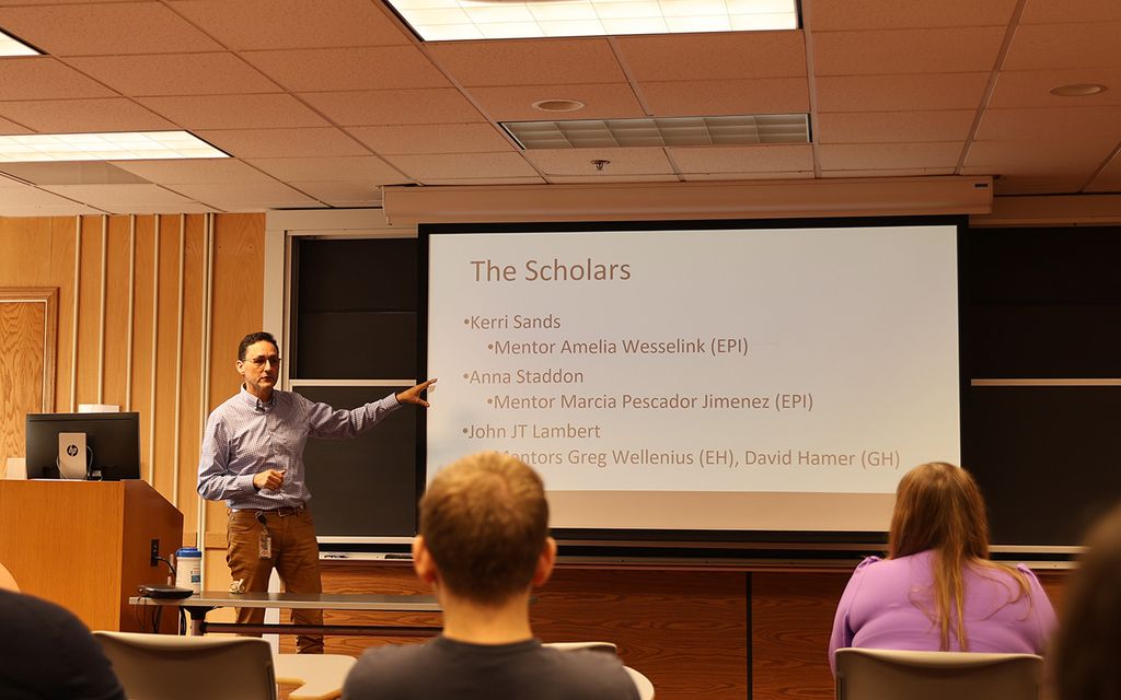Greg Wellenius introduces the Climate and Health student scholars