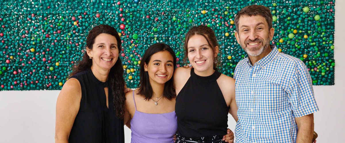 BU Summer Term high school students pose for a photo with their parents