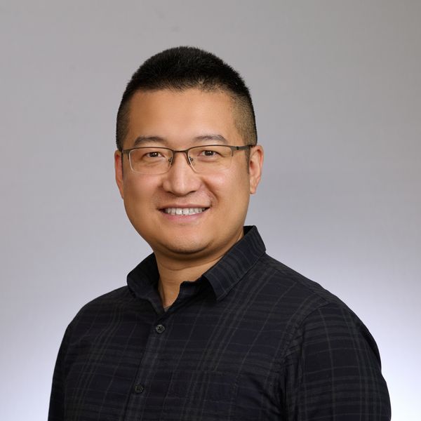 Headshot of Henry Chen